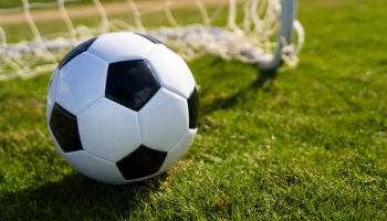 Liberar o homem pra um futebol durante a semana